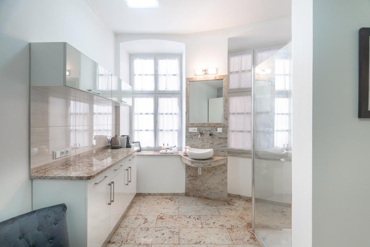Quiet Apartment In The Heart Of Old Town Centre Прага Екстериор снимка