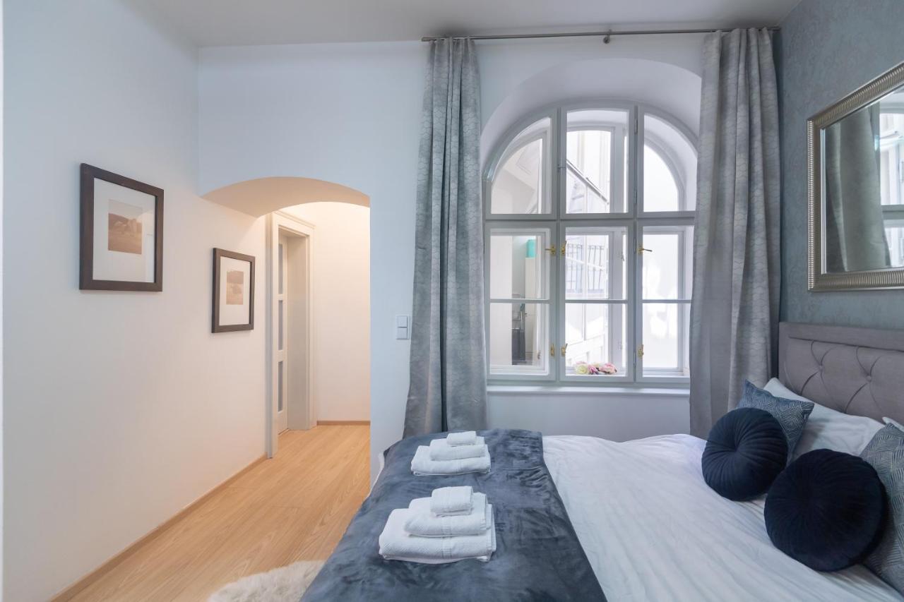 Quiet Apartment In The Heart Of Old Town Centre Прага Екстериор снимка