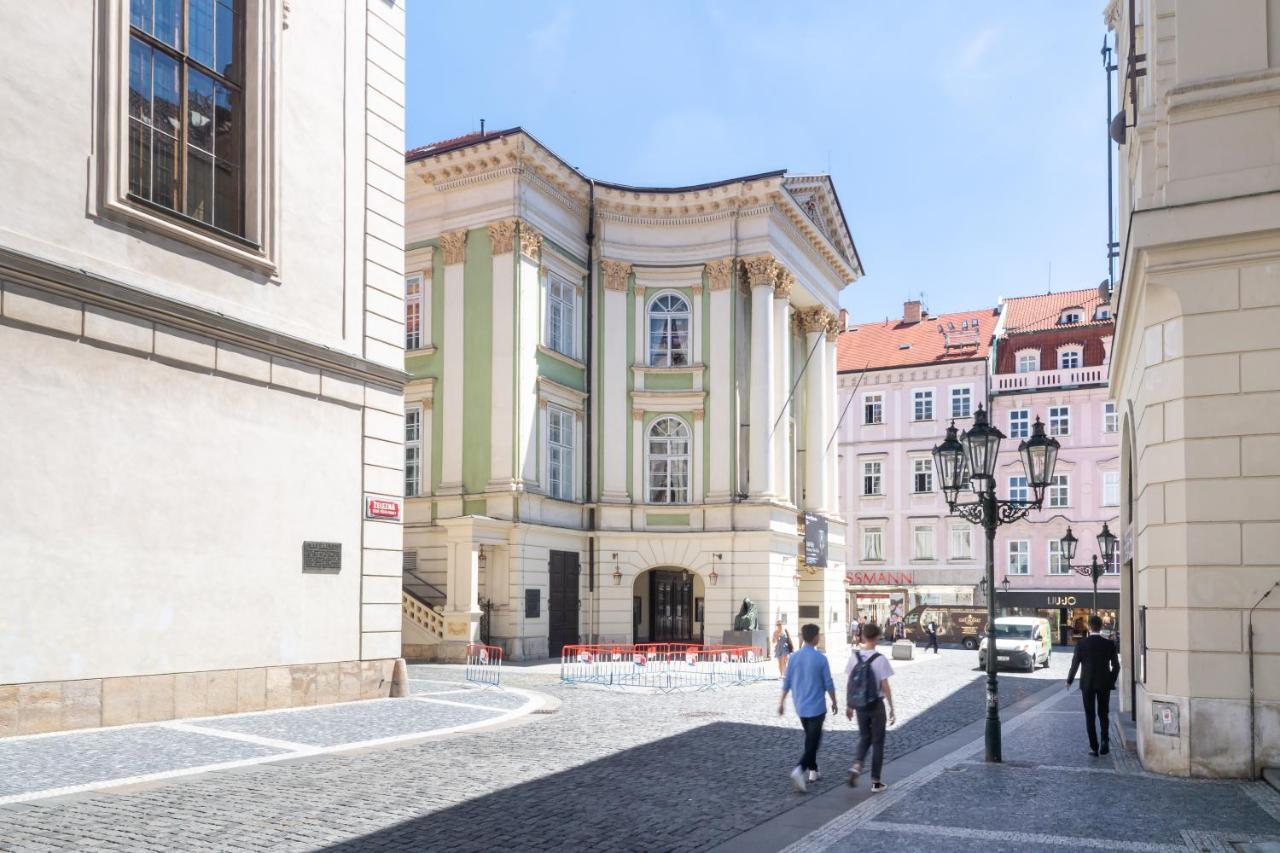 Quiet Apartment In The Heart Of Old Town Centre Прага Екстериор снимка